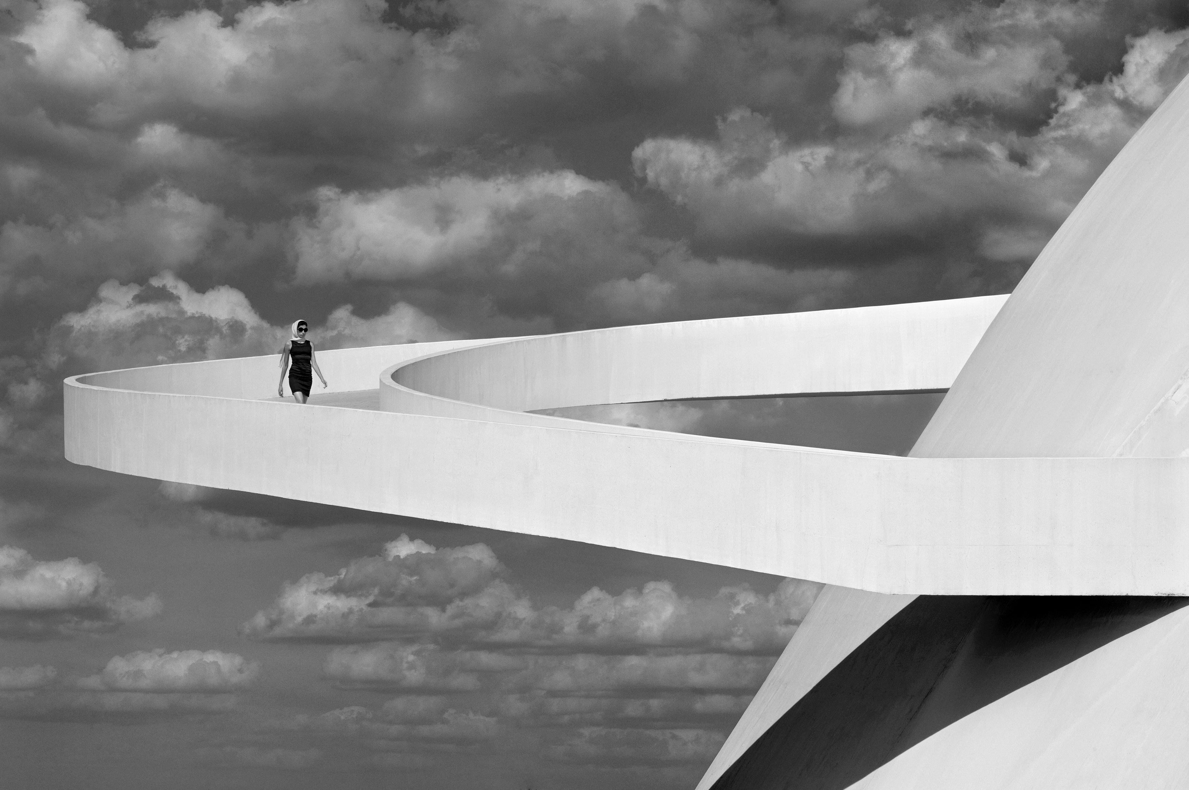 Olaf Heine, Girl Descending A Ramp,
Brasilia, 2012 / Courtesy of CAMERA WORK
Gallery
© VG Bild-Kunst, Bonn, 2026